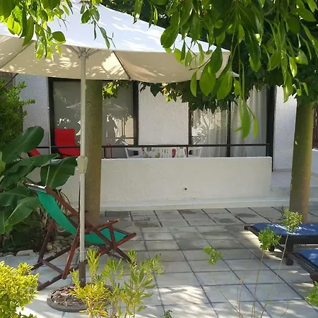 Near The Aparment With Garden Apartment Perivolia