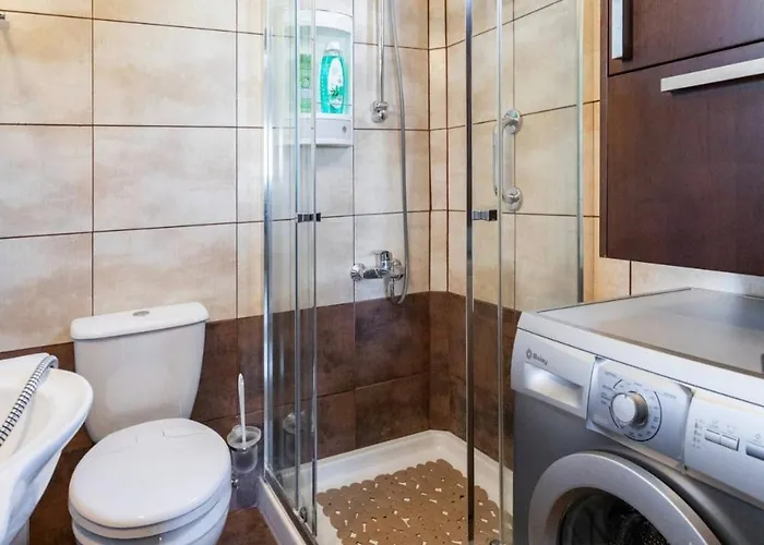 Apartament Near The Aparment With Garden Periwolia