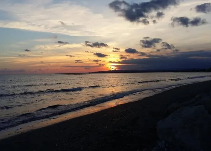 Near The Aparment With Garden شقة