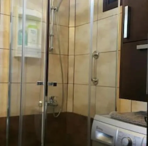 Διαμέρισμα Near The Aparment With Garden *