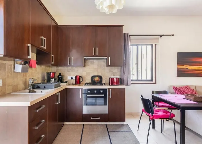 Near The Aparment With Garden Διαμέρισμα