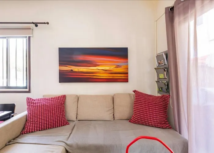 Near The Aparment With Garden Περβόλια