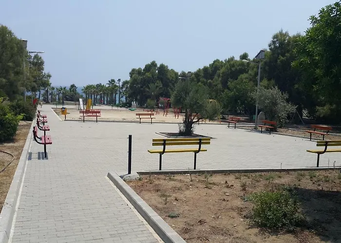 Διαμέρισμα Near The Aparment With Garden *